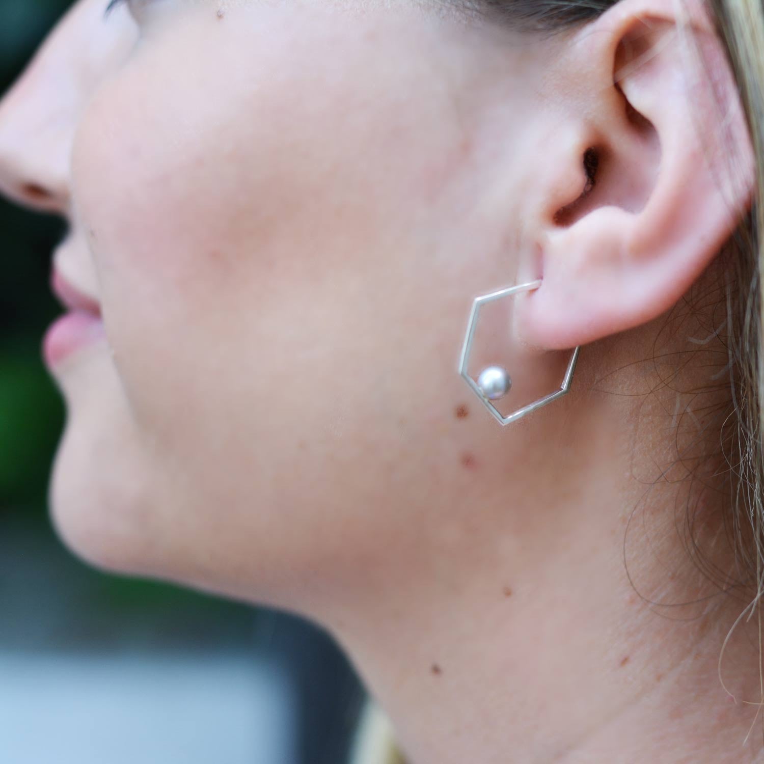 Earrings with Grey Pearl