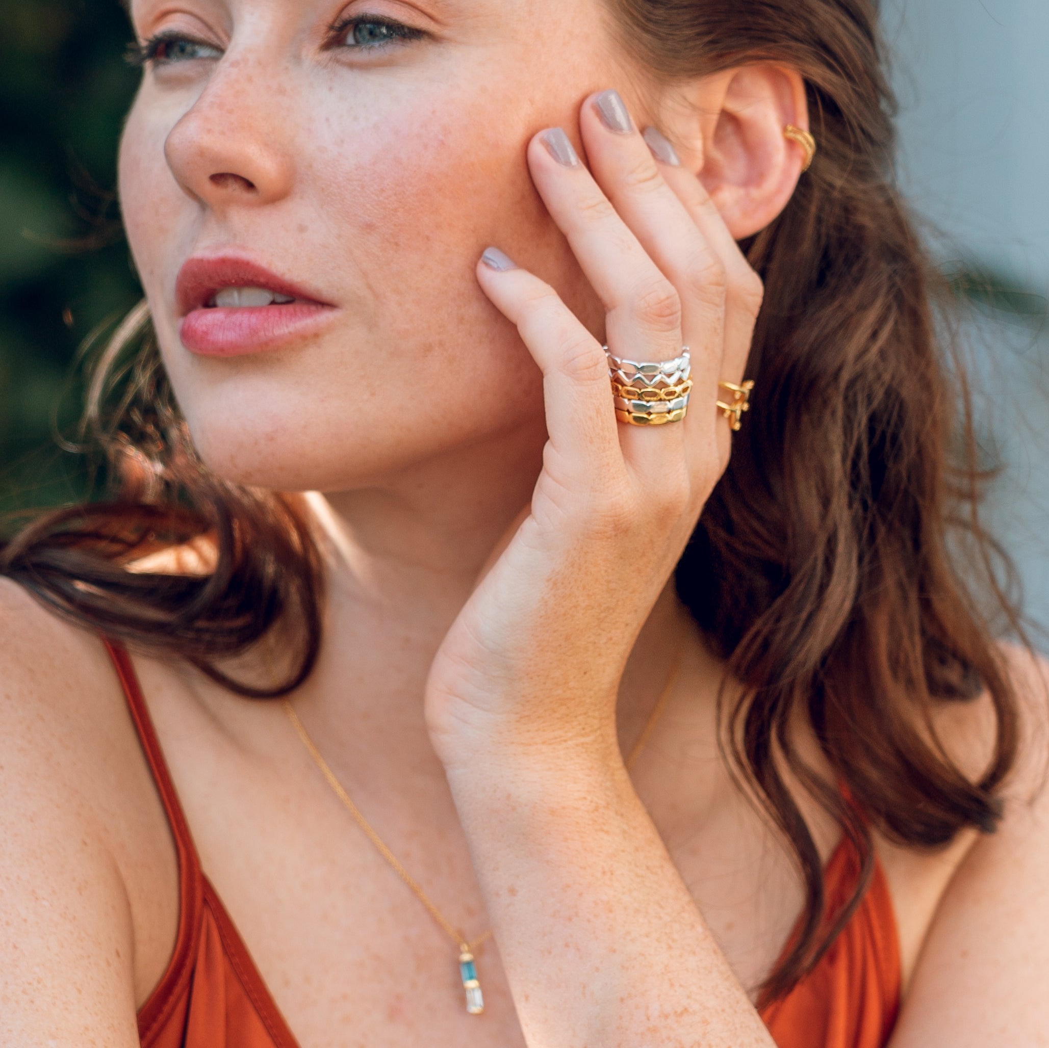 gold ring, stacking ring, zigzack, handmade, ethical, modern, neola design