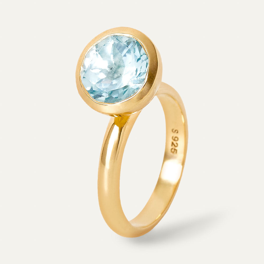 Gold Ring Blue Topaz Amis