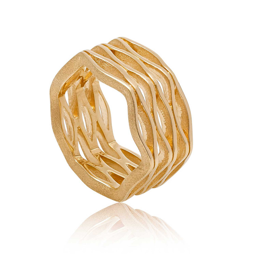 Onda Gold Ring with Organic Design